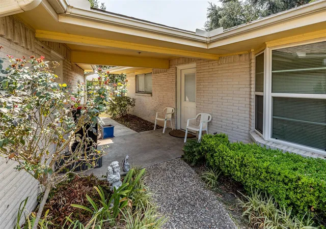 Photo 3 of Single family home for sale at 803 Sharon Ln, Baytown, TX 77521 | MLS# 59339818 | Listing updated on 2026-09-09