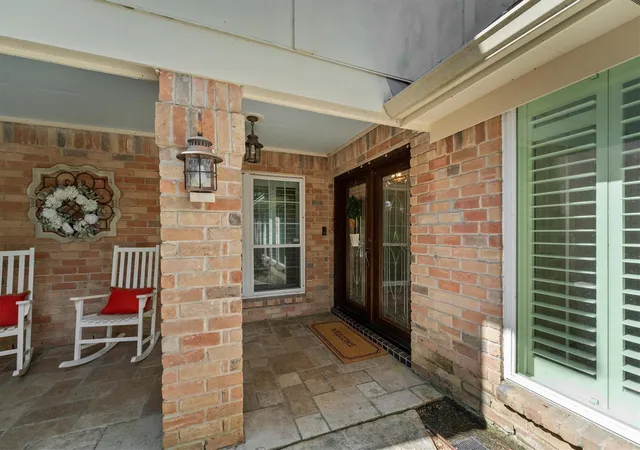 Photo 4 of Single family home for sale at 9527 Enstone Cir, Spring, TX 77379 | MLS# 7891163 | Listing updated on 2026-09-22