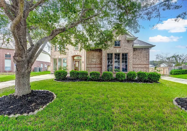 Photo 3 of Single family home for sale at 1026 Riverchase Dr, Richmond, TX 77469 | MLS# 49102961 | Listing updated on 2026-09-18