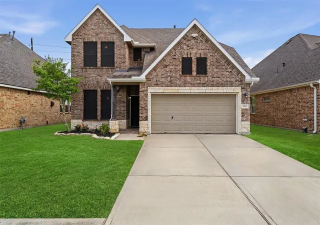 Photo 2 of Single family home for sale at 4743 Bay Vista Dr, Baytown, TX 77523 | MLS# 77940128 | Listing updated on 2026-10-06