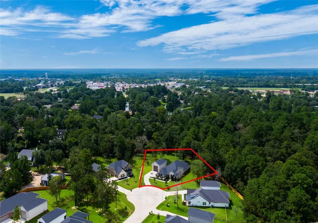 Photo 3 of Single family home for sale at 613 Blue Mockingbird Ct, Magnolia, TX 77354 | MLS# 70312703 | Listing updated on 2026-09-27