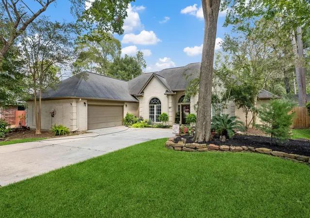 Photo 1 of Sale Pending at 137 Dawns Edge Dr, Montgomery, TX 77356 | MLS# 69445126 | Listing updated on 2026-09-18