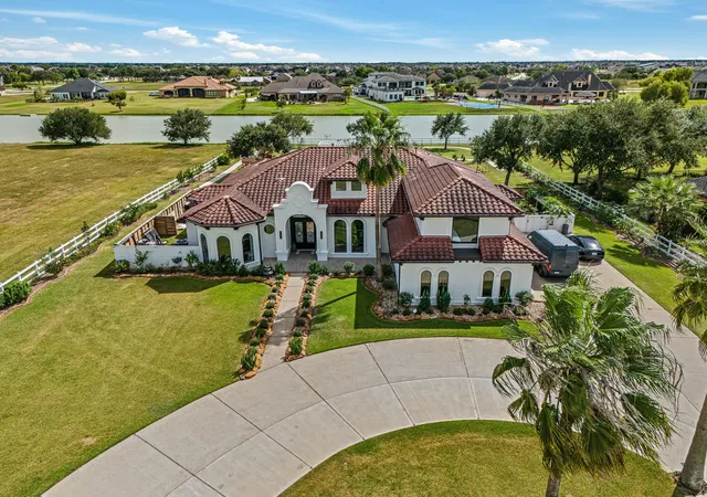 Photo 3 of Sale Pending at 5818 Sagamore Bay Ln, Richmond, TX 77469 | MLS# 63924858 | Listing updated on 2026-10-07