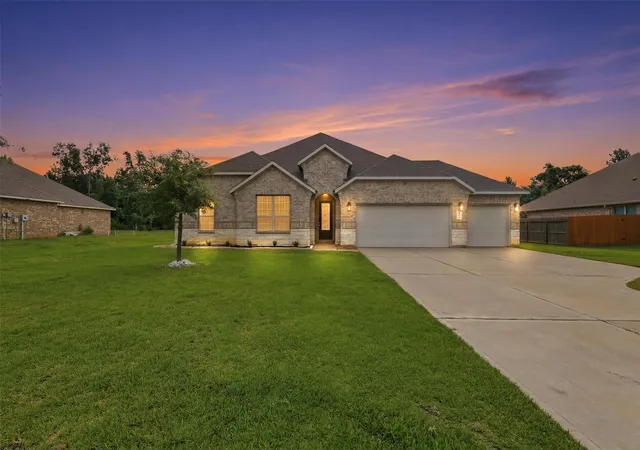 Photo 1 of Single family home for sale at 6422 Rolling Hills Rd, Conroe, TX 77303 | MLS# 42954870 | Listing updated on 2026-10-08
