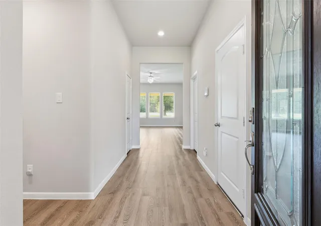Photo 3 of Single family home for sale at 6422 Rolling Hills Rd, Conroe, TX 77303 | MLS# 42954870 | Listing updated on 2026-10-08