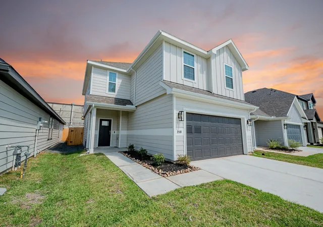 Photo 2 of Single family home for sale at 2118 Creole Crk Ln, Houston, TX 77090 | MLS# 94769266 | Listing updated on 2026-09-06