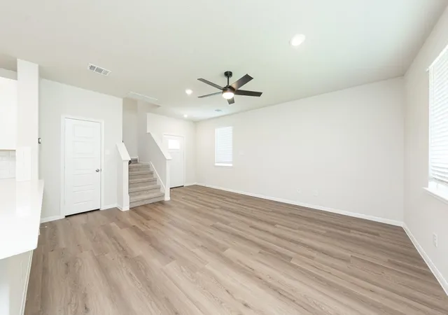 Photo 3 of Single family home for sale at 2118 Creole Crk Ln, Houston, TX 77090 | MLS# 94769266 | Listing updated on 2026-09-06