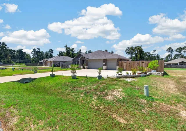 Photo 2 of Single family home for sale at 815 Republic Rd, New Caney, TX 77357 | MLS# 36678214 | Listing updated on 2026-09-12