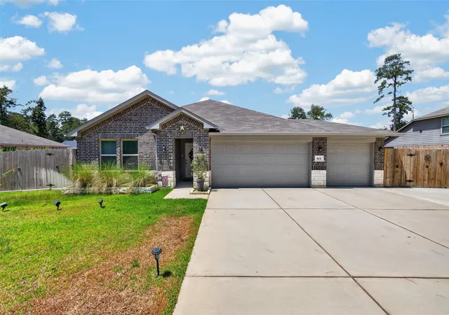 Photo 3 of Single family home for sale at 815 Republic Rd, New Caney, TX 77357 | MLS# 36678214 | Listing updated on 2026-09-12