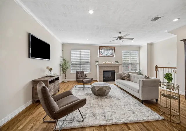 Townhouse for sale at 1807 Stacy Crst, Houston, TX 77008 | MLS# 5515694