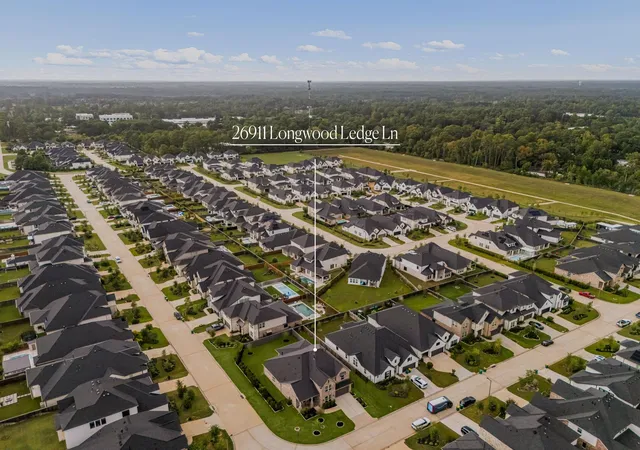 Photo 3 of Single family home for sale at 26911 Longwood Ledge Ln, The Woodlands, TX 77389 | MLS# 38661928 | Listing updated on 2026-10-10