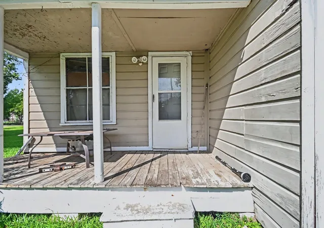 Photo 3 of Single family home for sale at 1724 N Avenue S, Freeport, TX 77541 | MLS# 64912467 | Listing updated on 2026-09-28