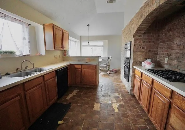 Photo 2 of Single family home for sale at 110 Almond Dr, Lake Jackson, TX 77566 | MLS# 11910594 | Listing updated on 2026-09-12
