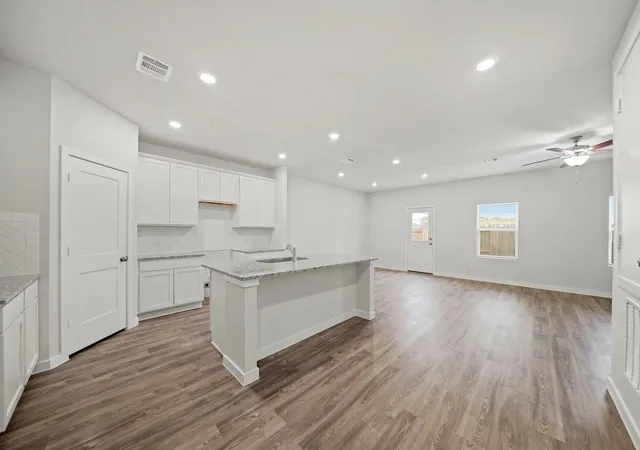 Photo 3 of Single family home for sale at 9732 Caney Bnd Rd, Conroe, TX 77303 | MLS# 96583479 | Listing updated on 2026-09-20