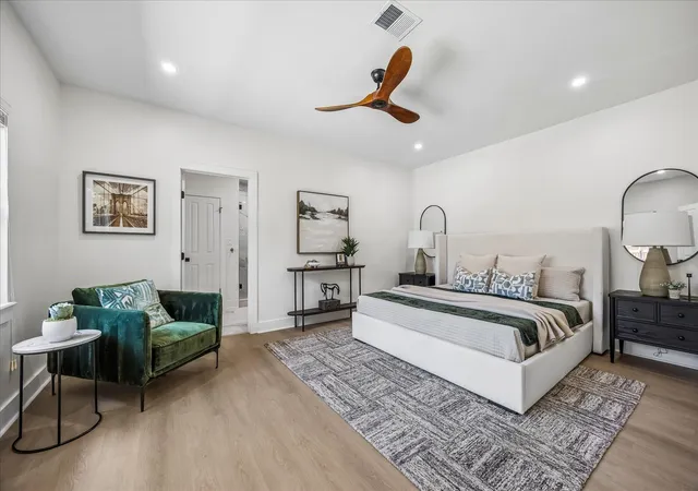 Photo 3 of Sale Pending at 607 Blue Willow Dr, Houston, TX 77042 | MLS# 68055099 | Listing updated on 2026-09-11