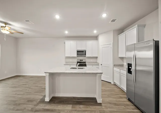 Photo 3 of Single family home for sale at 10627 Crockett Meadows Blvd, Conroe, TX 77306 | MLS# 49271174 | Listing updated on 2026-09-20