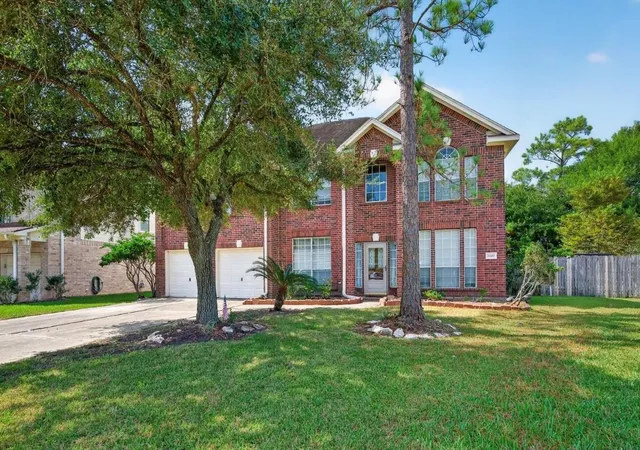 Photo 1 of Single family home for sale at 1410 Pine Forest Dr, Pearland, TX 77581 | MLS# 54164800 | Listing updated on 2026-10-07