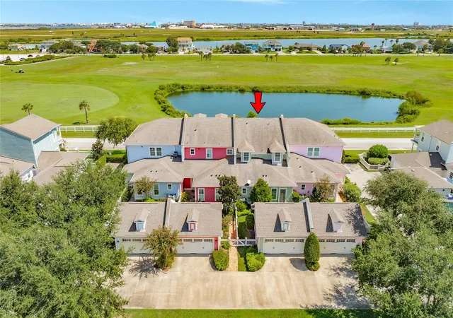 Photo 3 of Townhouse for sale at 70 Island Psge, Galveston, TX 77554 | MLS# 40463158 | Listing updated on 2026-09-24