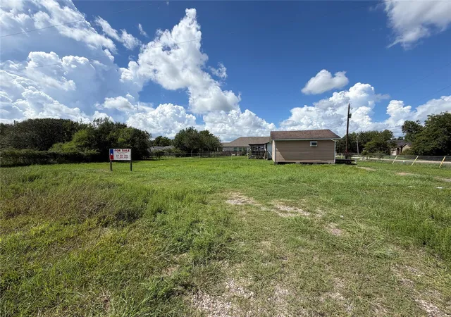 Photo 2 of Land for sale at 3007 Arkansas Ave, Dickinson, TX 77539 | MLS# 84545268 | Listing updated on 2026-09-18