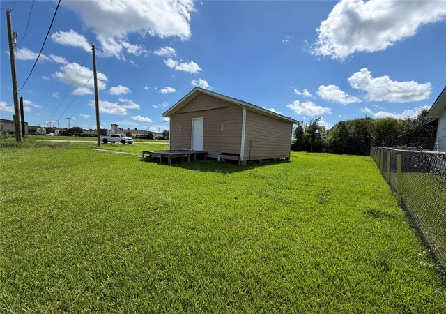 Photo 4 of Land for sale at 3007 Arkansas Ave, Dickinson, TX 77539 | MLS# 84545268 | Listing updated on 2026-09-18