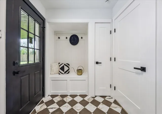 Photo 4 of Single family home for sale at 9419 Greenwillow Dr, Houston, TX 77096 | MLS# 70871767 | Listing updated on 2026-09-21