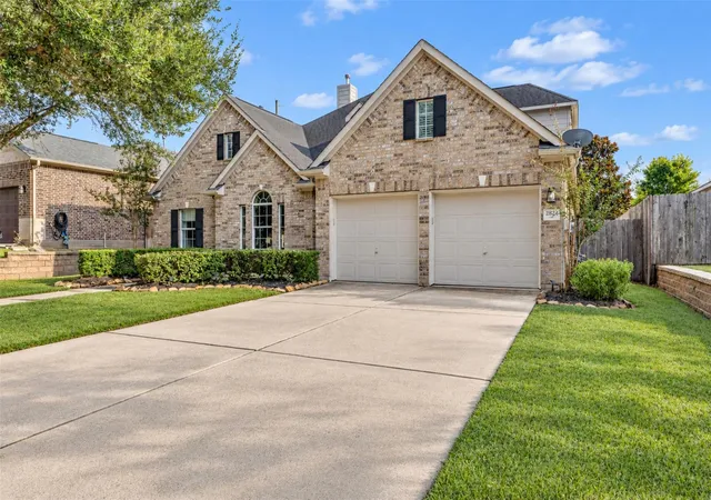 Photo 2 of Single family home for sale at 2827 Wimberly Knoll Ln, Richmond, TX 77406 | MLS# 47764943 | Listing updated on 2026-10-11