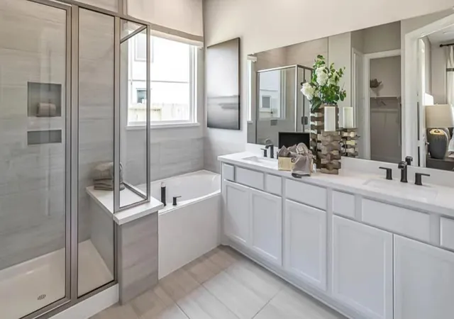 Photo 3 of Single family home for sale at 21934 Tamworth Holw Trl, Cypress, TX 77433 | MLS# 92705973 | Listing updated on 2026-10-08
