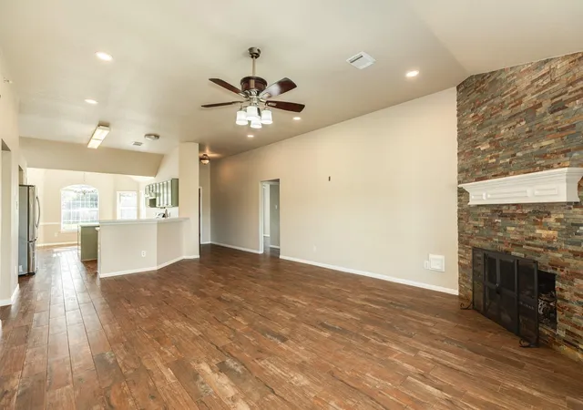 Photo 3 of Single family home for sale at 3425 Van Ness Dr, Alvin, TX 77511 | MLS# 24125740 | Listing updated on 2026-09-18