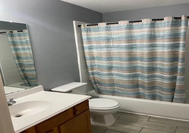 Photo 3 of Single family home for sale at 7903 Dairy View Ln, Houston, TX 77072 | MLS# 60292628 | Listing updated on 2026-09-18