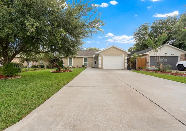 Photo 1 of Sale Pending at 5431 Markwood Ln, Houston, TX 77053 | MLS# 79222028 | Listing updated on 2026-10-03