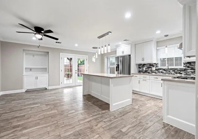 Photo 3 of Sale Pending at 5431 Markwood Ln, Houston, TX 77053 | MLS# 79222028 | Listing updated on 2026-10-03