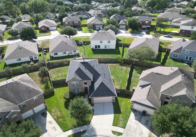 Photo 2 of Single family home for sale at 5207 Clipper Hl Ct, Spring, TX 77373 | MLS# 25468589 | Listing updated on 2026-09-17