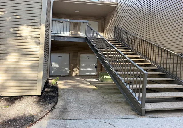 Photo 3 of Condo for sale at 9707 Richmond Ave Apt 77, Houston, TX 77042 | MLS# 11102166 | Listing updated on 2026-09-04