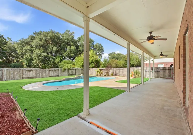 Photo 2 of Single family home for sale at 1945 Dorothy Ln, Sealy, TX 77474 | MLS# 56154956 | Listing updated on 2026-09-06