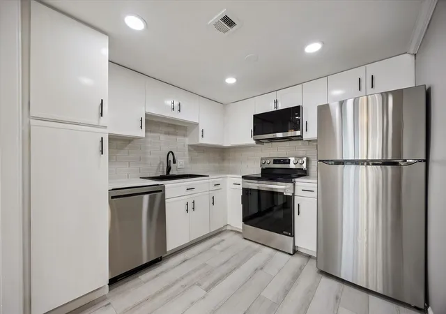 Photo 1 of Condo for sale at 2016 Main St #903, Houston, TX 77002 | MLS# 57504207 | Listing updated on 2026-09-03