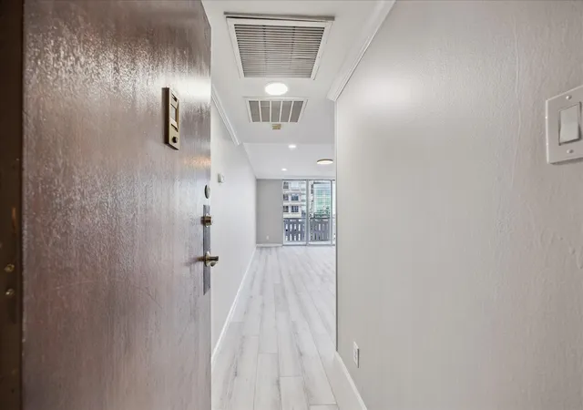Photo 2 of Condo for sale at 2016 Main St #903, Houston, TX 77002 | MLS# 57504207 | Listing updated on 2026-09-03
