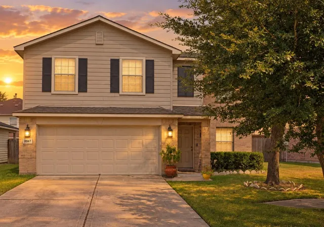 Single family home for sale at 8947 Summerset Meadow Ct, Houston, TX 77075 | MLS# 40703417
