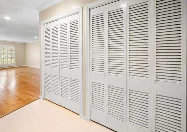 Photo 3 of Condo for sale at 2600 Bellefontaine St #D12, Houston, TX 77025 | MLS# 76549157 | Listing updated on 2026-09-23