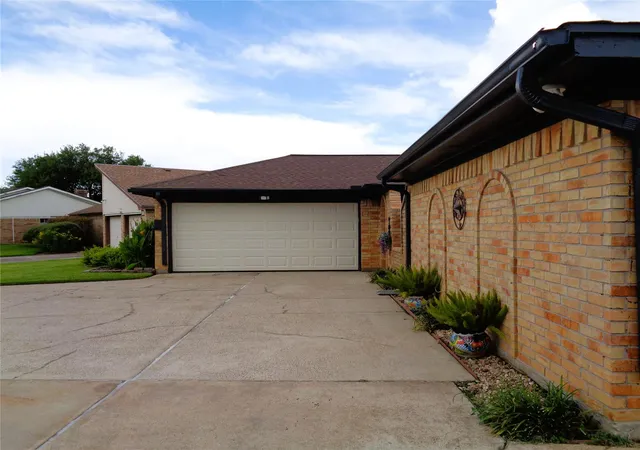 Photo 3 of Single family home for sale at 2502 20th Street N, Texas City, TX 77590 | MLS# 37475922 | Listing updated on 2026-09-11