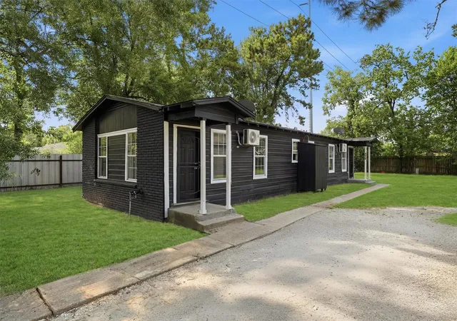 Photo 2 of Multi family home for sale at 8038 Record St, Houston, TX 77028 | MLS# 23271162 | Listing updated on 2026-10-08
