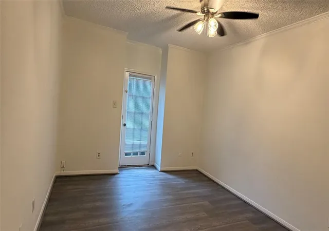 Photo 4 of Townhouse for sale at 5711 Sugar Hl Dr #39, Houston, TX 77057 | MLS# 32336877 | Listing updated on 2026-09-11