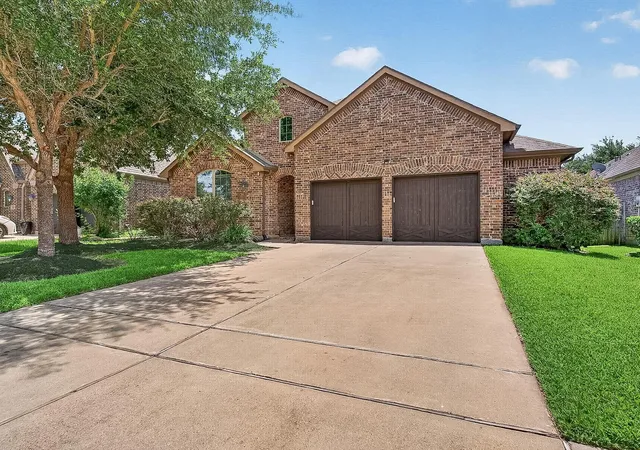 Photo 1 of Sale Pending at 6006 Hedgepark Dr, Richmond, TX 77407 | MLS# 58162809 | Listing updated on 2026-10-07
