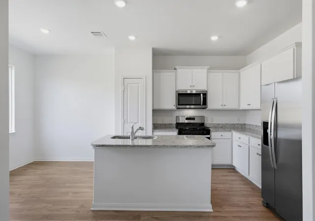 Photo 4 of Single family home for sale at 1613 Jean Meadow Dr, Rosenberg, TX 77471 | MLS# 66418924 | Listing updated on 2026-09-17