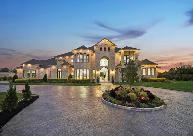 Photo 1 of Mansion for sale at 7826 Lakebrook Dr, Missouri City, TX 77459 | MLS# 42433911 | Listing updated on 2026-09-10