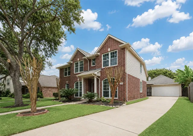 Photo 2 of Single family home for sale at 1715 Brightlake Way, Missouri City, TX 77459 | MLS# 43388942 | Listing updated on 2026-09-05