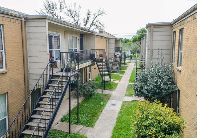 Townhouse for sale at 8100 Creekbend Dr #120, Houston, TX 77071 | MLS# 68088499