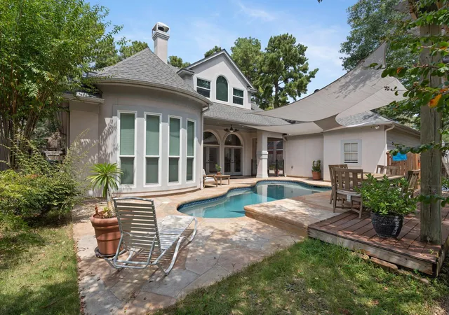 Photo 3 of Single family home for sale at 7027 Centre Oaks Dr, Houston, TX 77069 | MLS# 49339727 | Listing updated on 2026-09-12