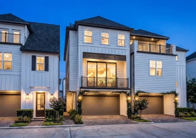 Photo 1 of Single family home for sale at 1004 Lamelia Ln, Houston, TX 77008 | MLS# 46732328 | Listing updated on 2026-09-19