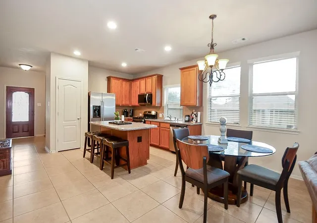 Photo 4 of Single family home for sale at 5201 Pale Sage Ln, Rosharon, TX 77583 | MLS# 45993852 | Listing updated on 2026-09-04