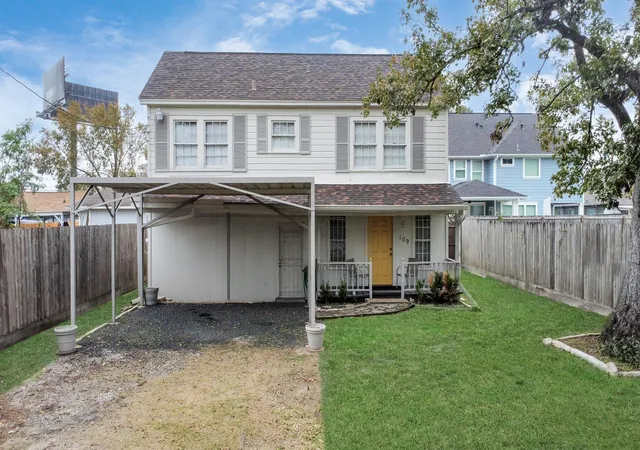Photo 1 of Single family home for sale at 109 Amundsen St, Houston, TX 77009 | MLS# 98728186 | Listing updated on 2026-09-11